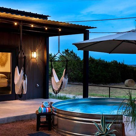 Container Haus Pet Friendly With Cowboy Pool Villa Fredericksburg Eksteriør bilde