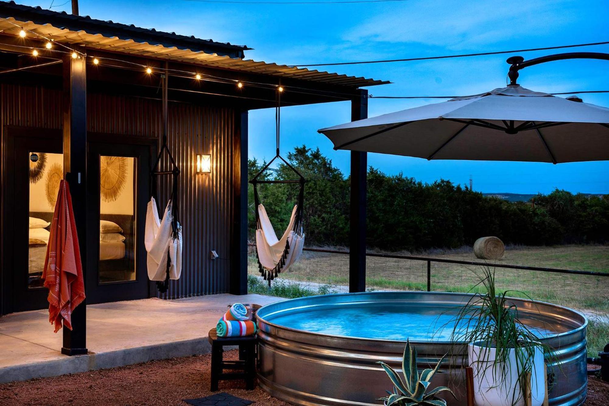 Container Haus Pet Friendly With Cowboy Pool Villa Fredericksburg Eksteriør bilde