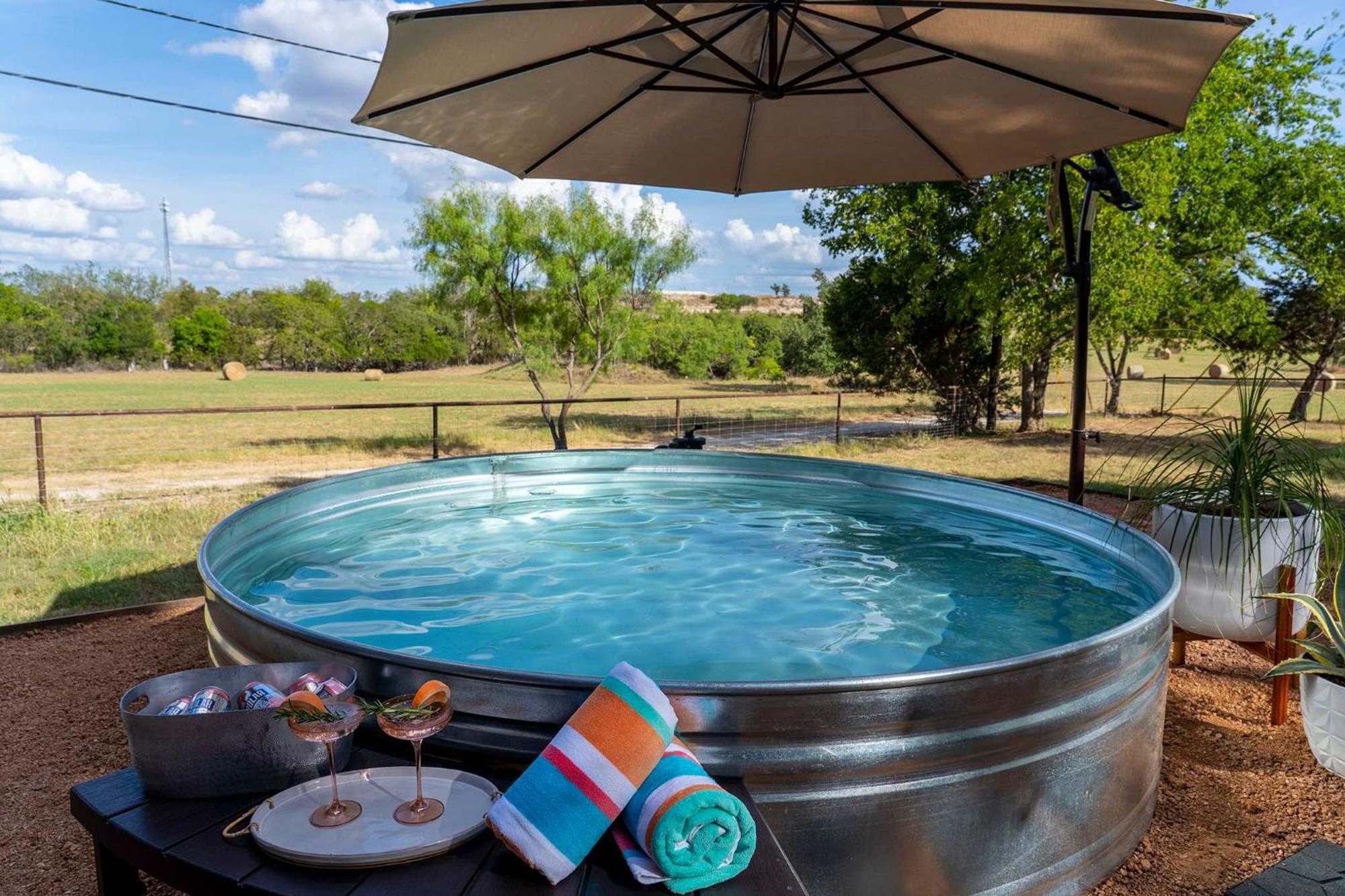 Container Haus Pet Friendly With Cowboy Pool Villa Fredericksburg Eksteriør bilde